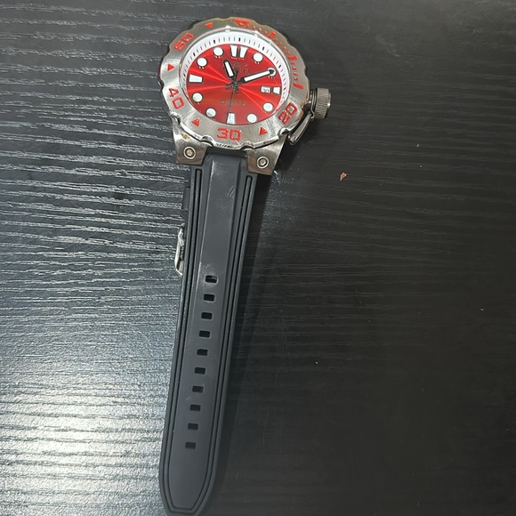 Red Invicta Pro Diver Model NO. 23501 - Picture 2 of 4